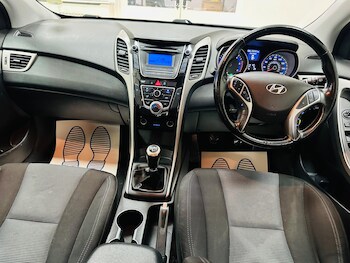 Used Hyundai i30 2013 for sale - 76473755: Photo