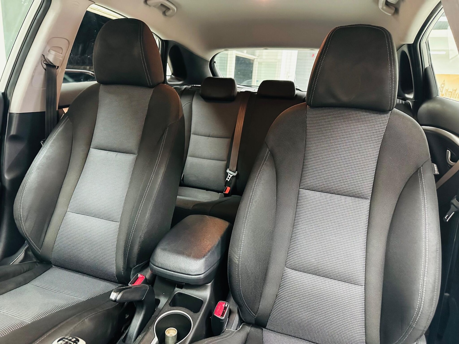 Used Hyundai i30 2013 for sale - 76473755: Photo 8