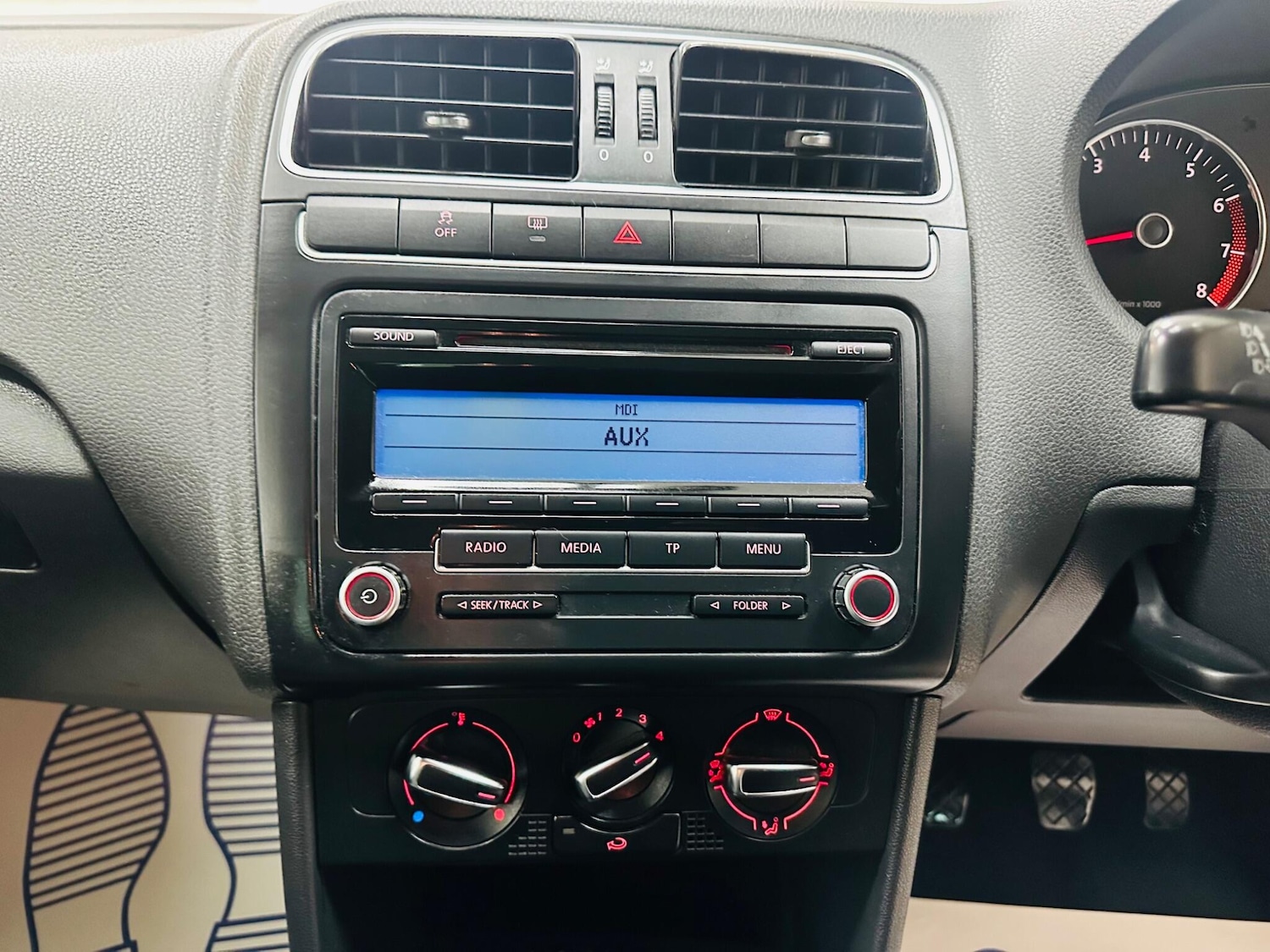 Used Volkswagen Polo 2010 for sale - 76989443: Photo 14