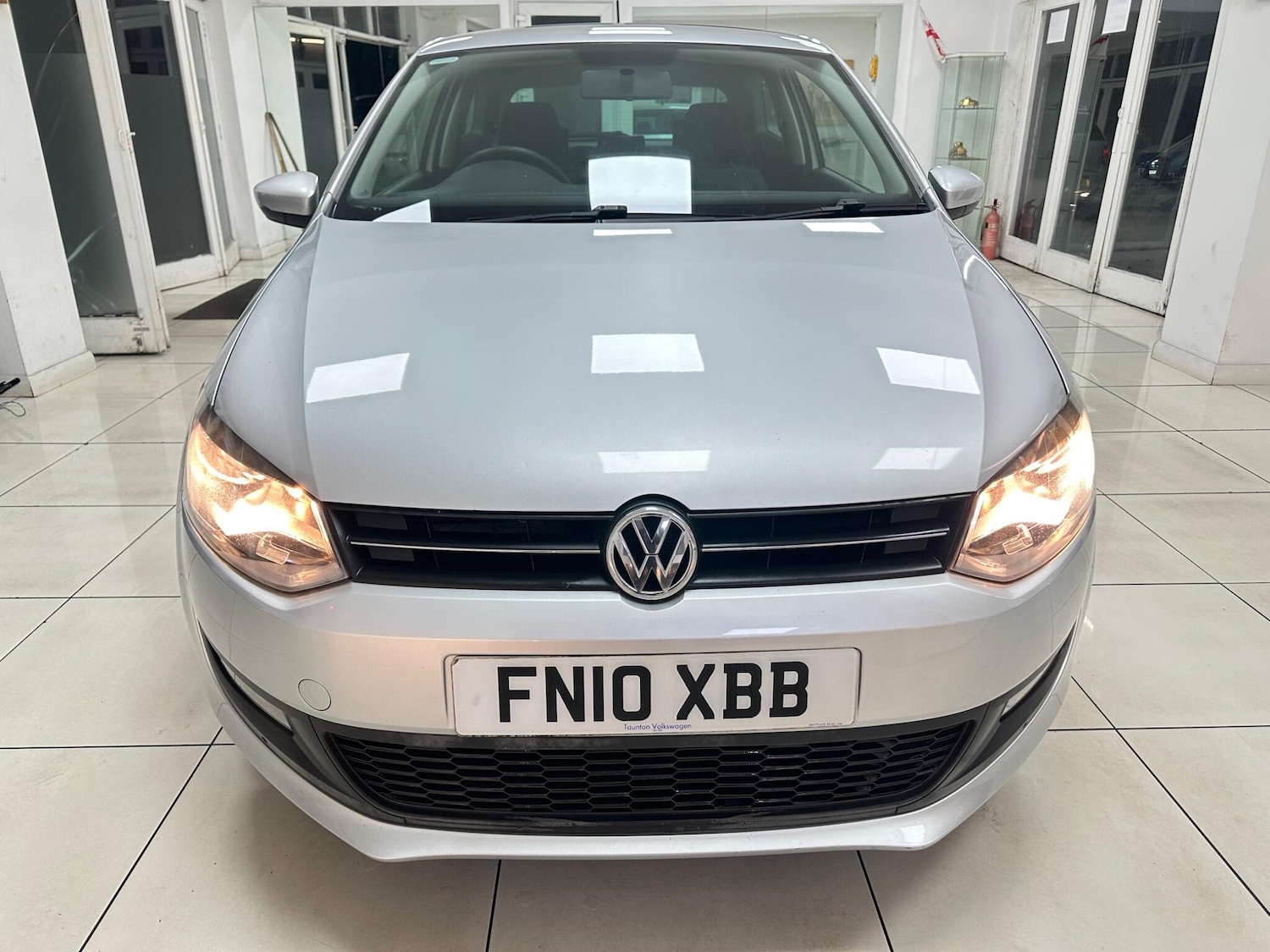 Used Volkswagen Polo 2010 for sale - 76989443: Photo 2