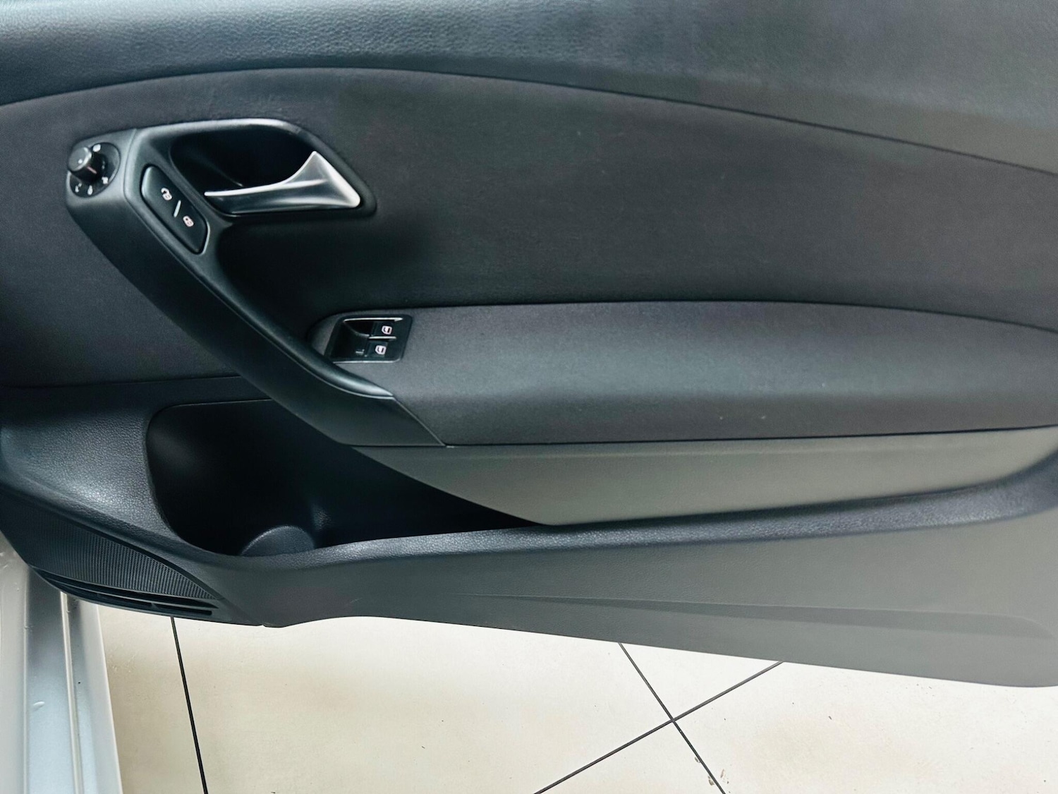 Used Volkswagen Polo 2010 for sale - 76989443: Photo 25