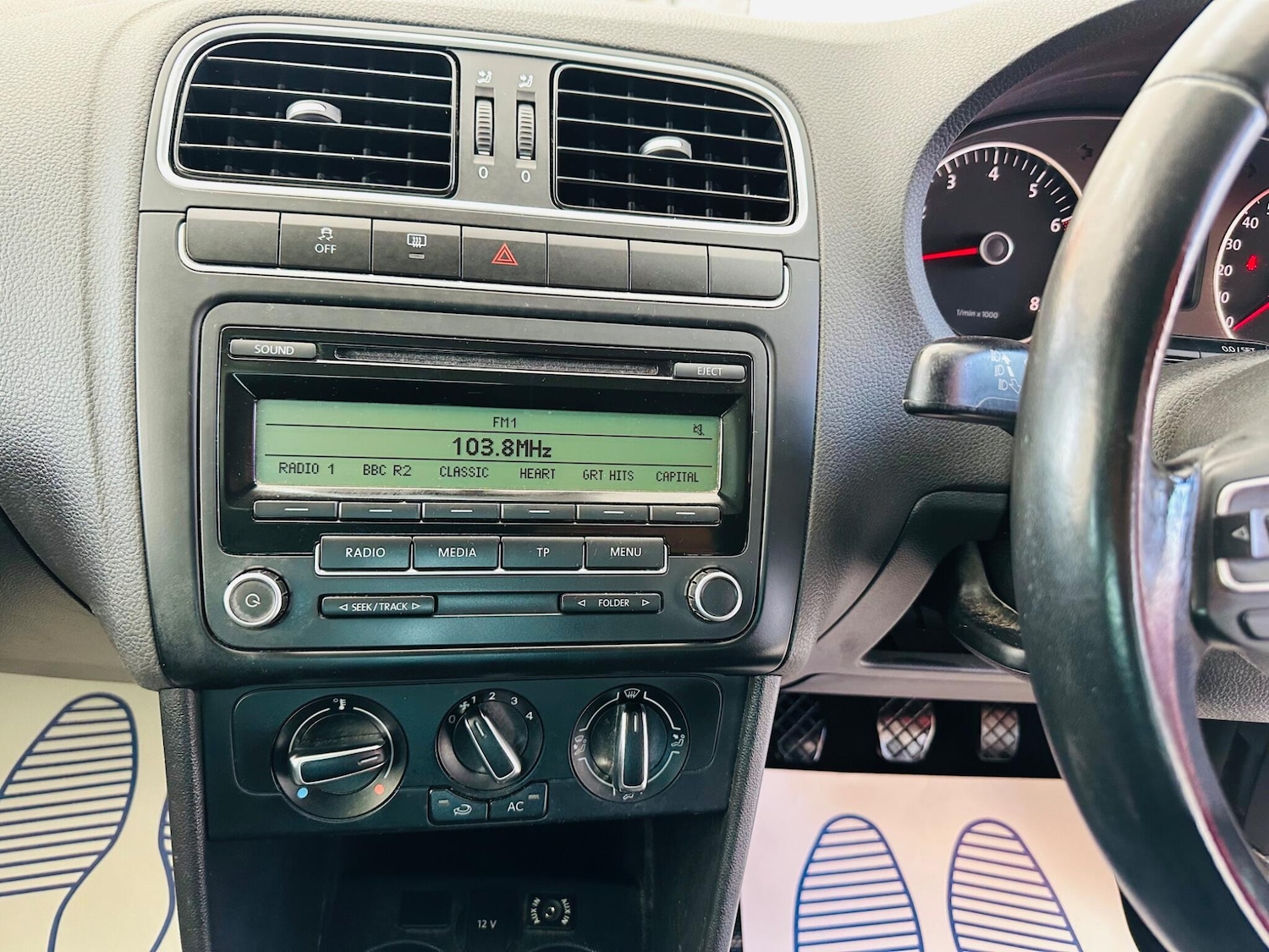 Used Volkswagen Polo for sale - 77957929: Photo 29