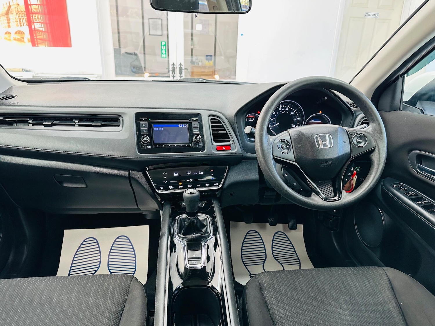 Used Honda HR-V 2016 for sale - 76137029: Photo 3