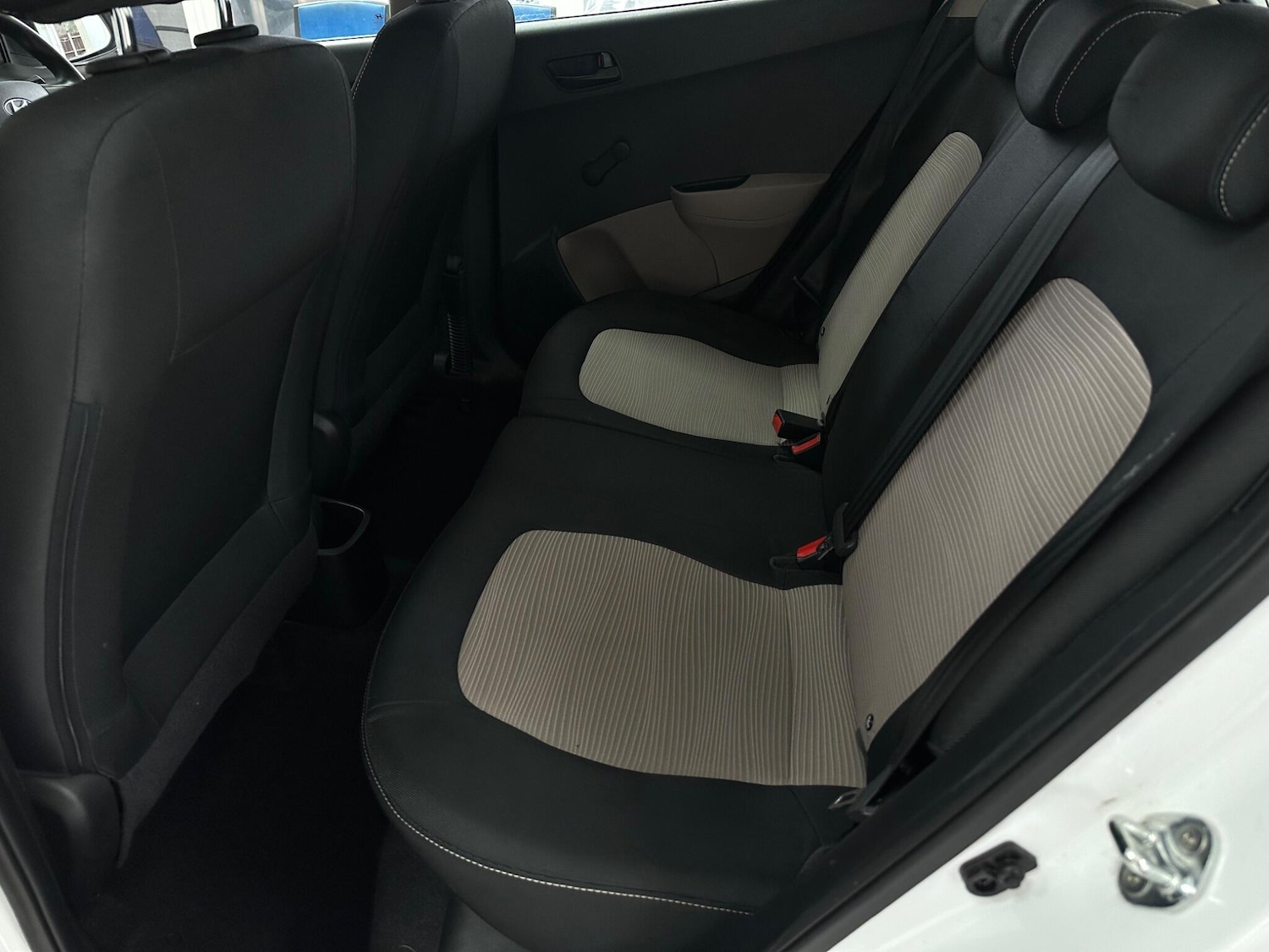 Used Hyundai i10 2016 for sale - 77683714: Photo 13