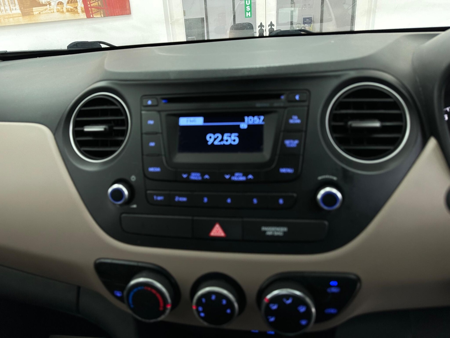 Used Hyundai i10 2016 for sale - 77683714: Photo 22