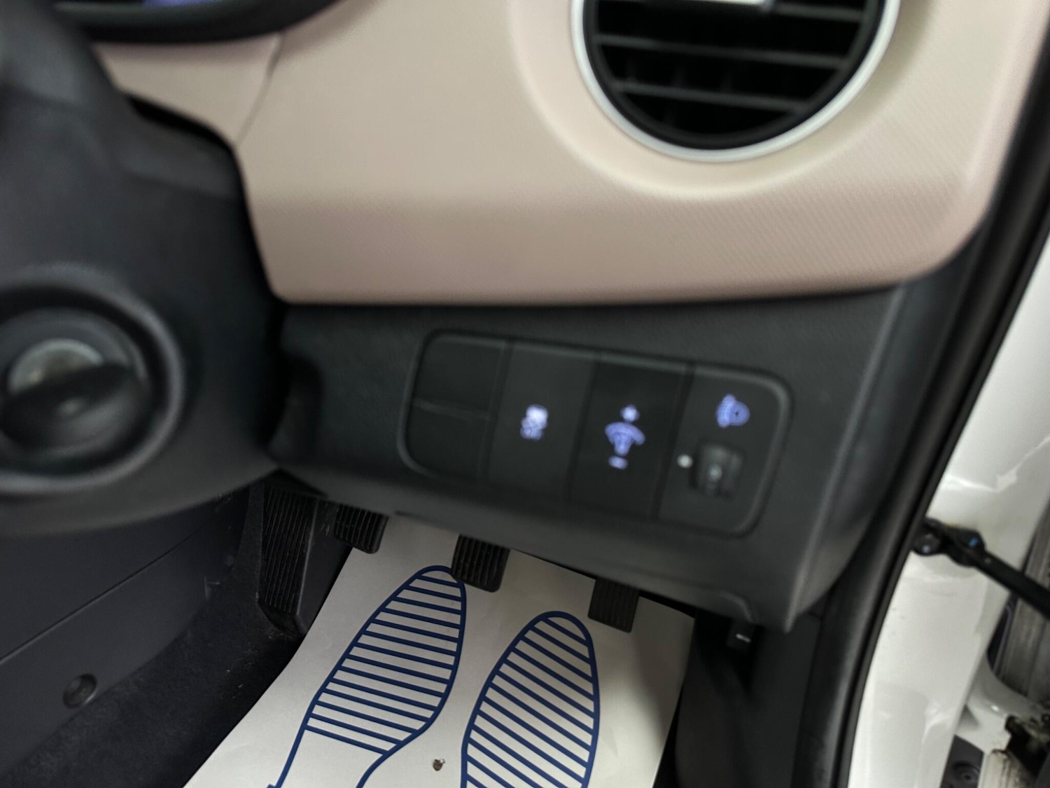 Used Hyundai i10 2016 for sale - 77683714: Photo 26