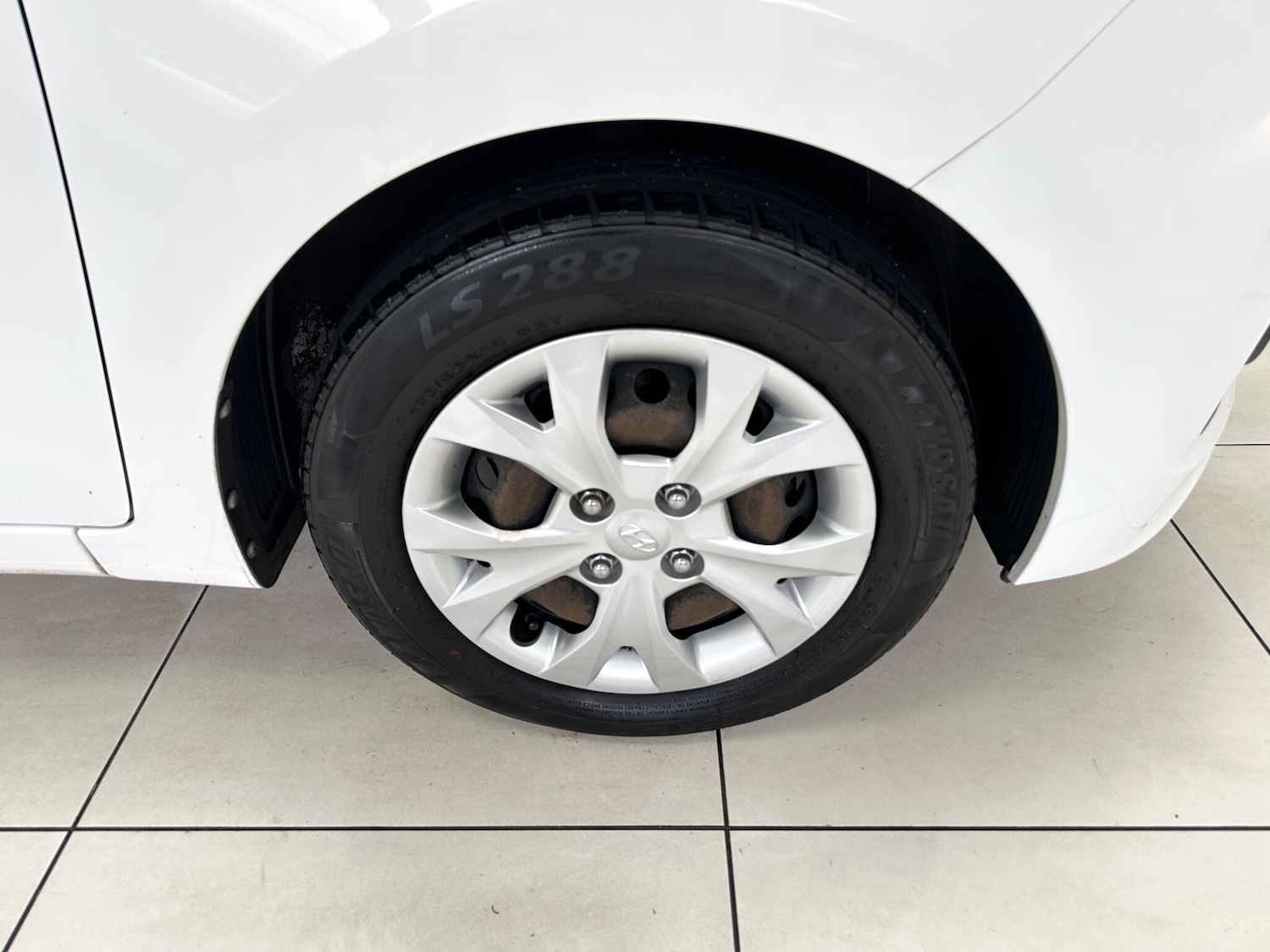 Used Hyundai i10 2016 for sale - 77683714: Photo 28