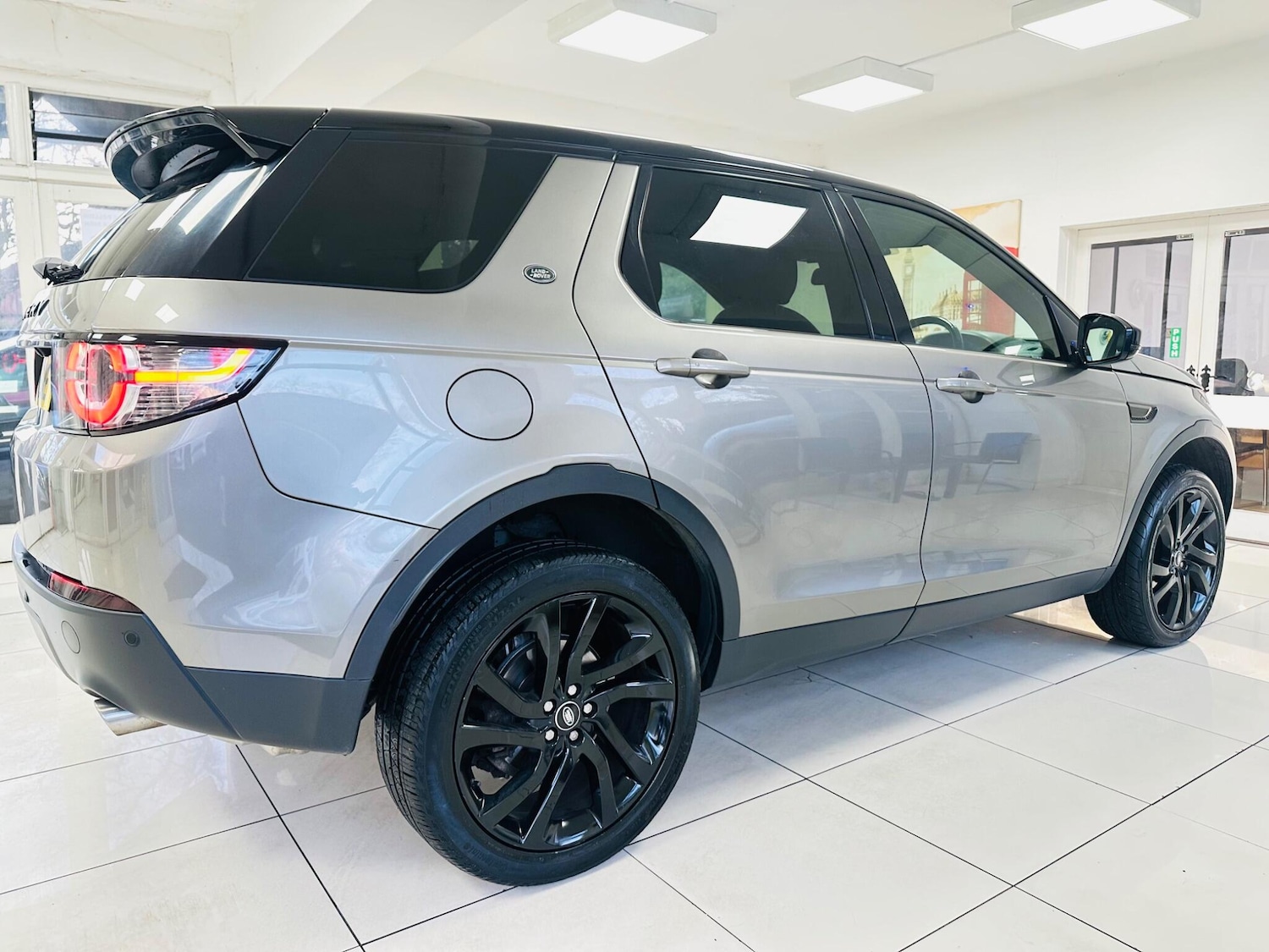 Used Land Rover Discovery Sport 2018 for sale - 77358853: Photo 10