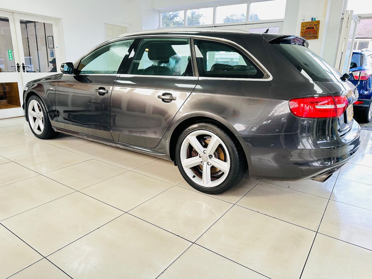 Used Audi A4 2013 for sale - 77175155: Photo 5