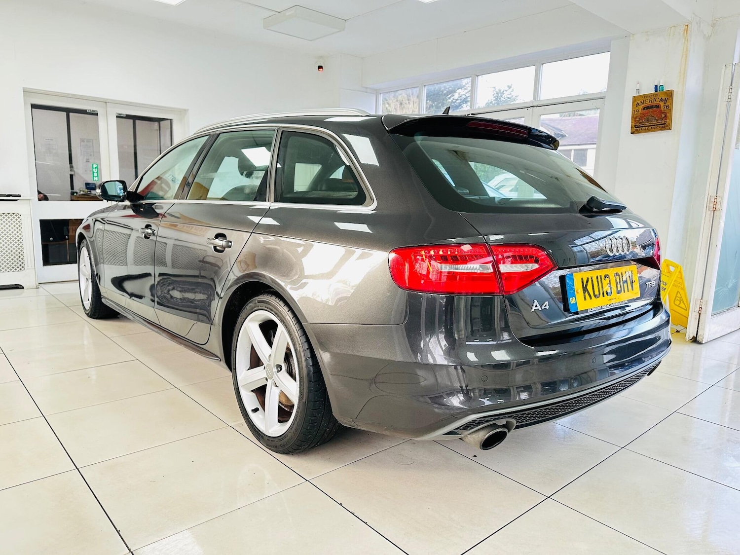 Used Audi A4 2013 for sale - 77175155: Photo 6