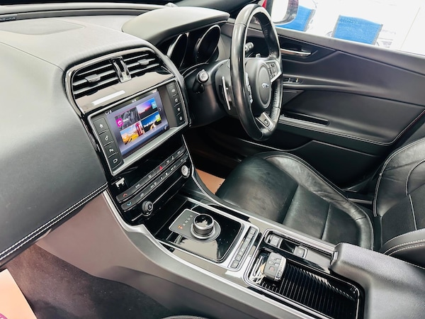 Used Jaguar XE 2018 for sale - 75415226: Photo 32