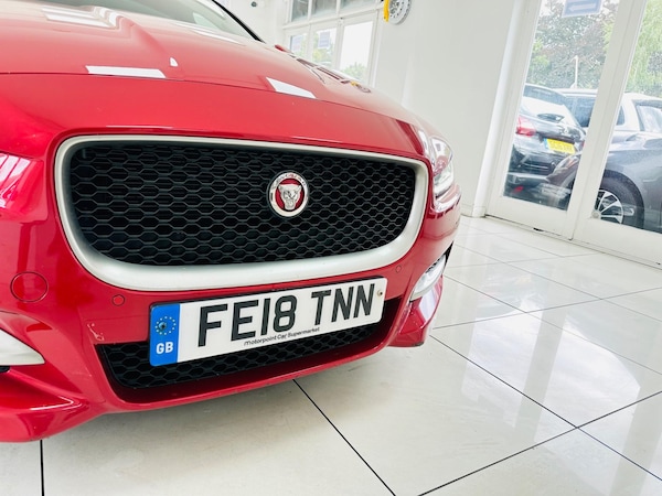 Used Jaguar XE 2018 for sale - 75415226: Photo 33
