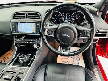 Used Jaguar XE 2018 for sale - 75415226: Photo