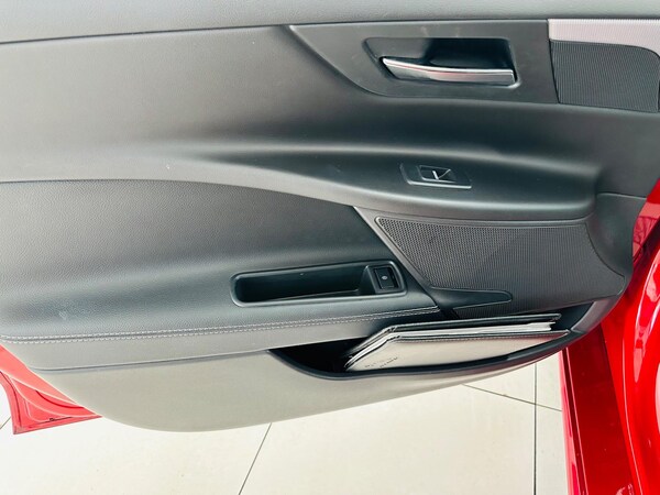 Used Jaguar XE 2018 for sale - 75415226: Photo 44