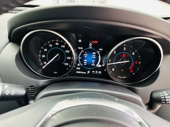Used Jaguar XE 2018 for sale - 75415226: Photo