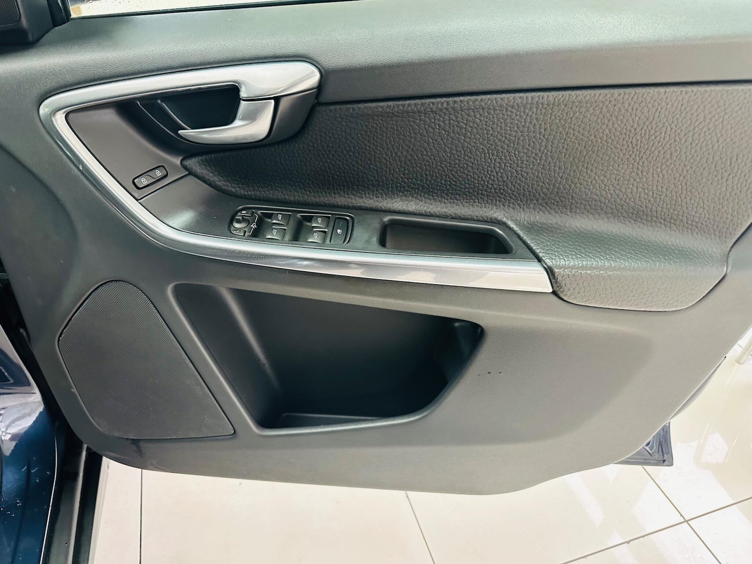 Used Volvo XC60 2012 for sale - 78072426: Photo 33