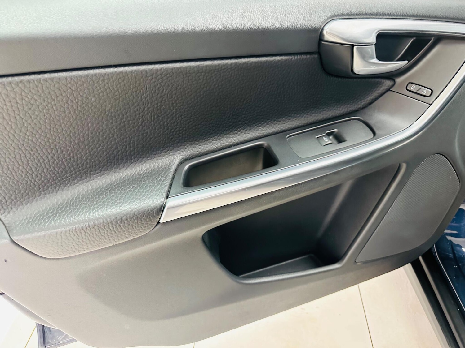 Used Volvo XC60 2012 for sale - 78072426: Photo 40