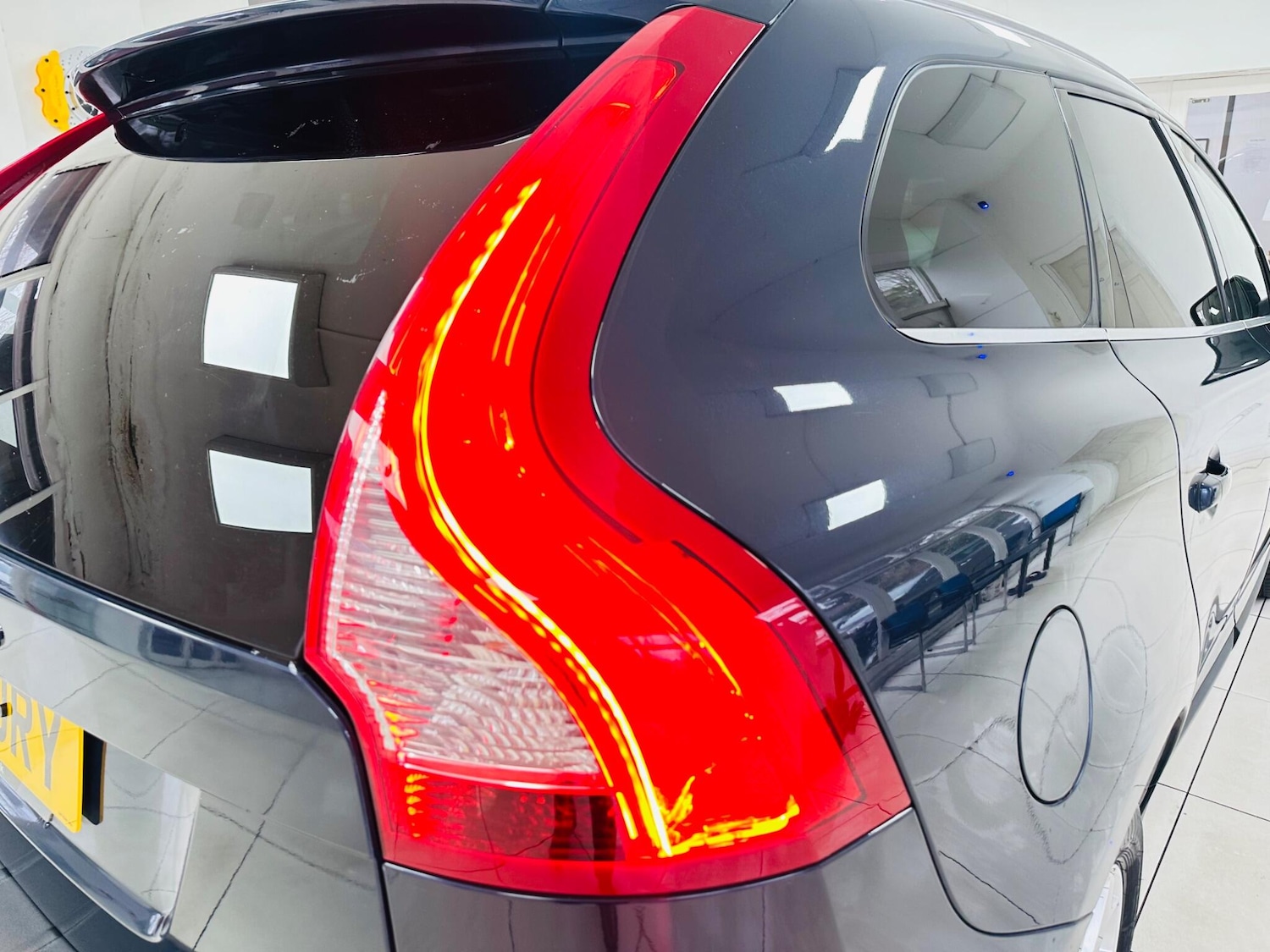 Used Volvo XC60 2012 for sale - 78072426: Photo 42