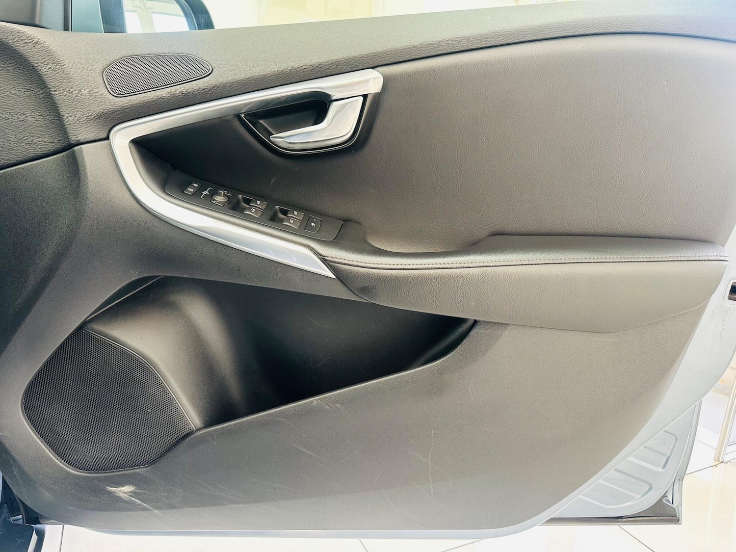 Used Volvo V40 for sale - 77320885: Photo 23