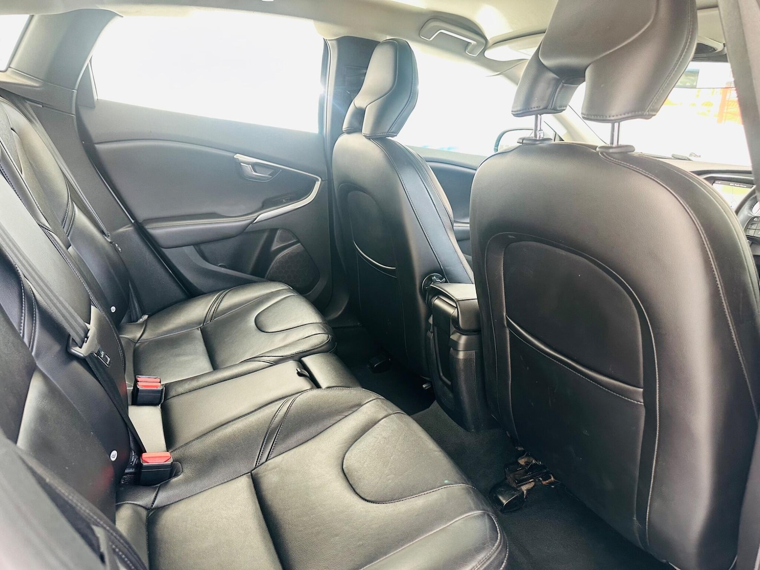 Used Volvo V40 for sale - 77320885: Photo 31