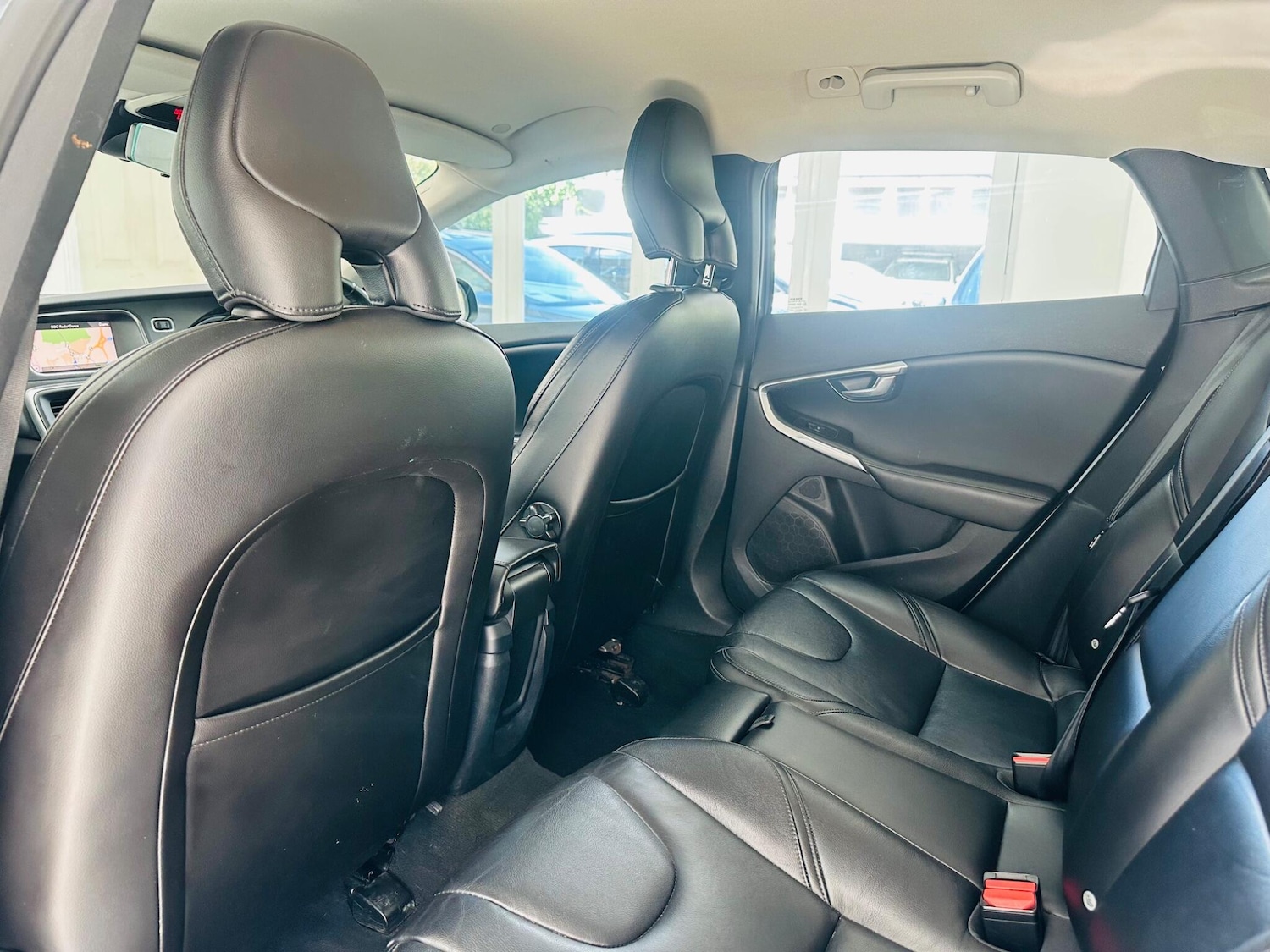 Used Volvo V40 for sale - 77320885: Photo 37