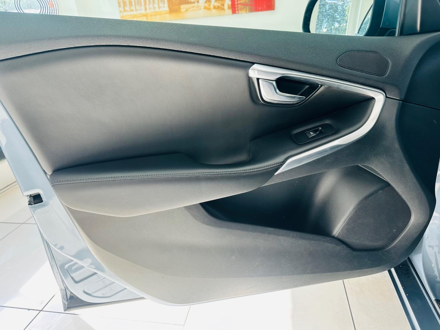 Used Volvo V40 for sale - 77320885: Photo 39