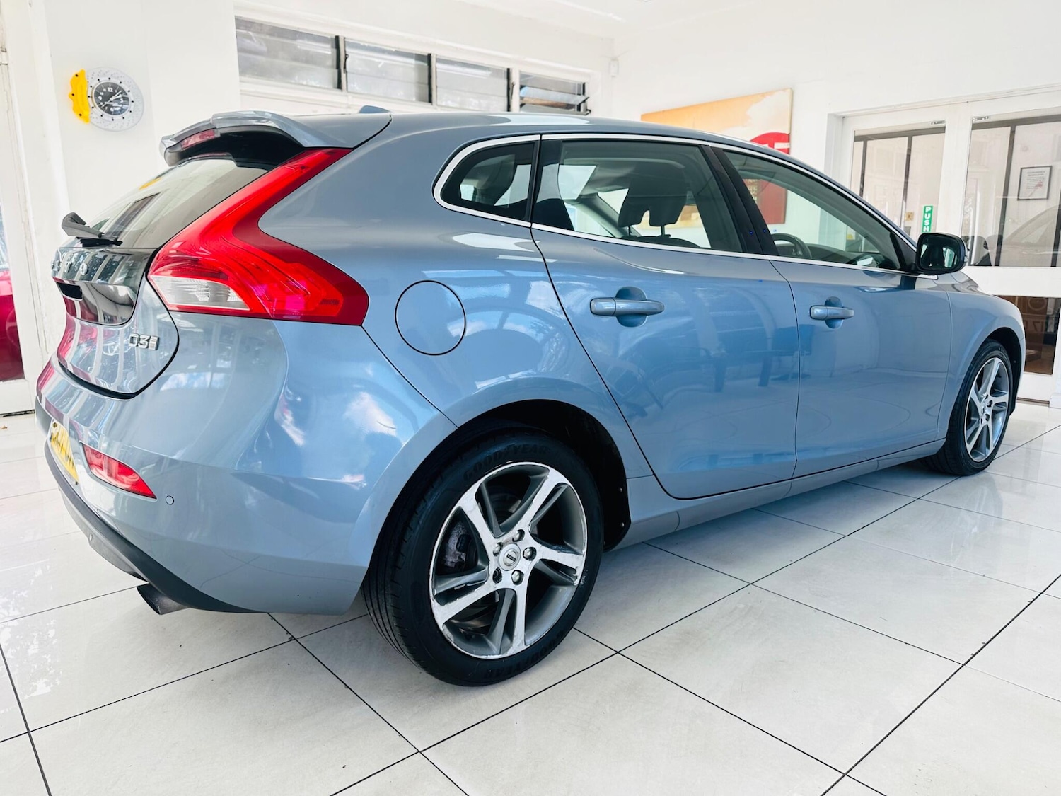 Used Volvo V40 for sale - 77320885: Photo 9