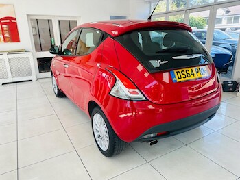 Used Chrysler Ypsilon 2014 for sale - 78404897: Photo