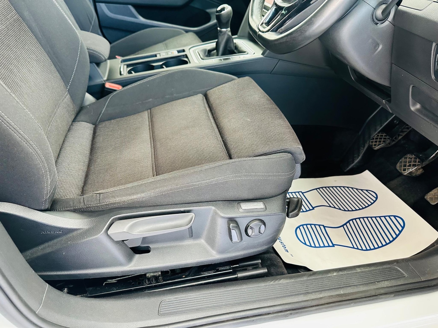 Used Volkswagen Passat 2017 for sale - 76013001: Photo 41