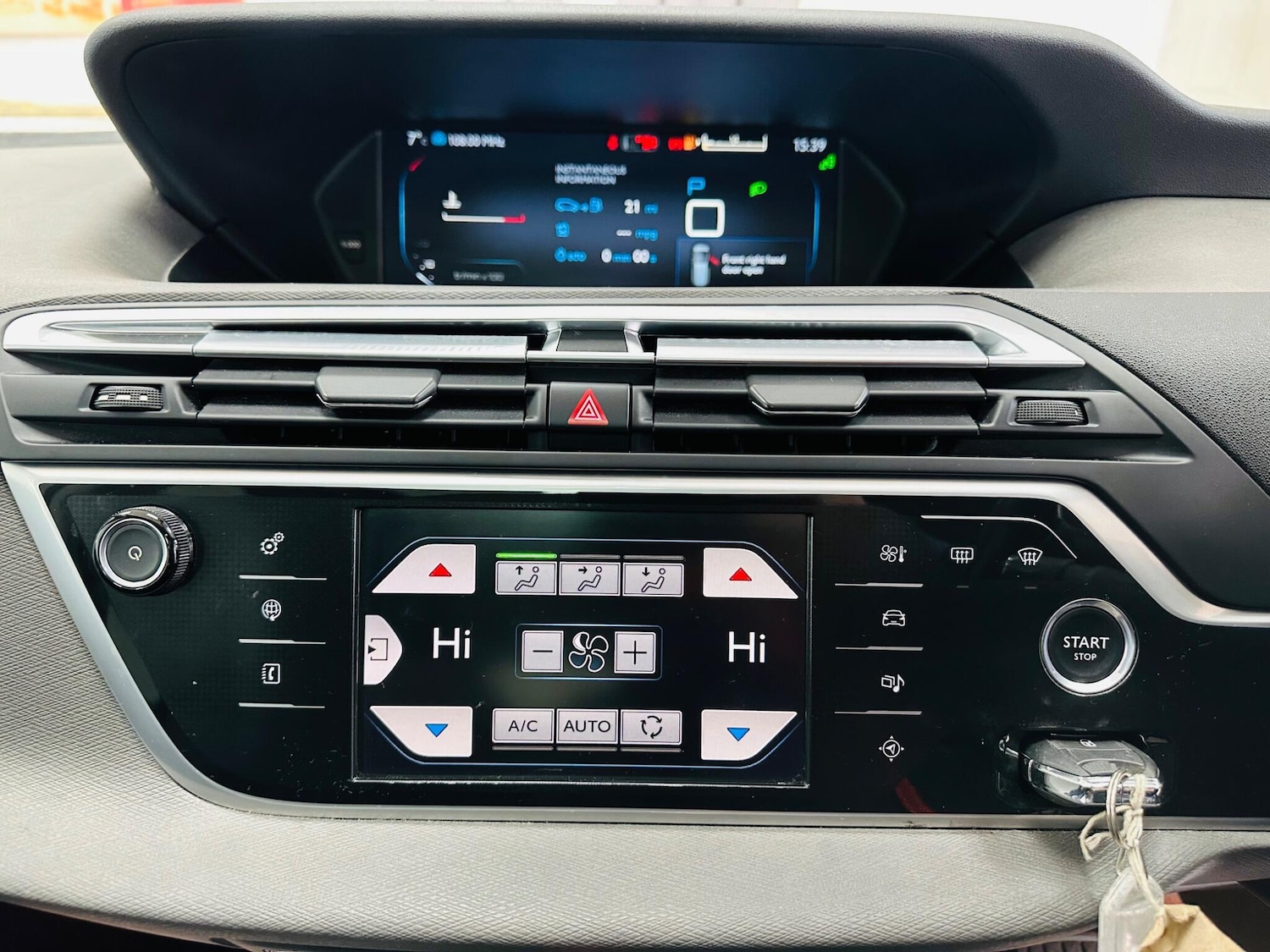 Used Citroen Grand C4 Picasso 2016 for sale - 77586524: Photo 4