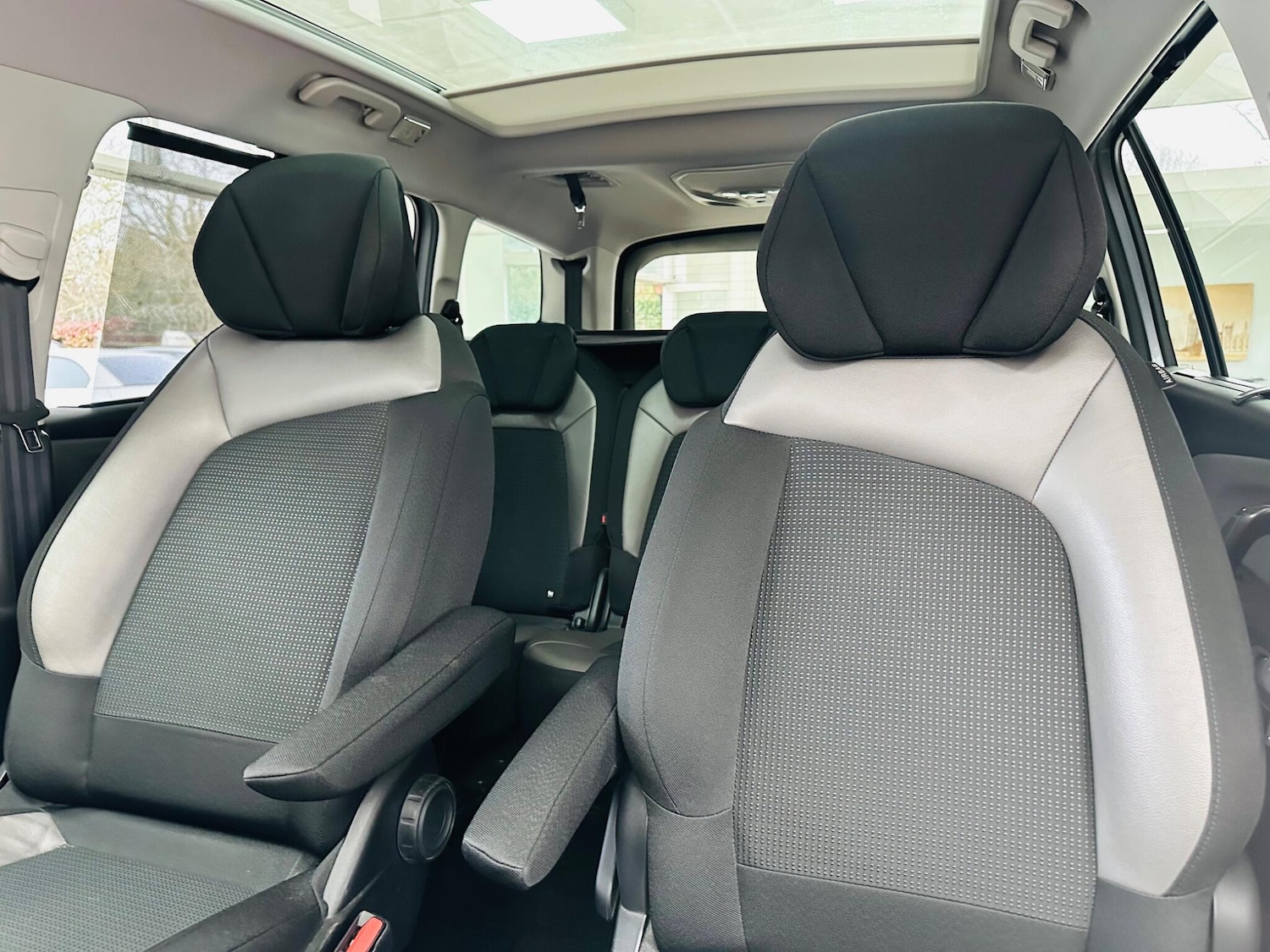 Used Citroen Grand C4 Picasso 2016 for sale - 77586524: Photo 8