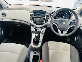 Used Chevrolet Cruze 2011 for sale - 79349106: Photo