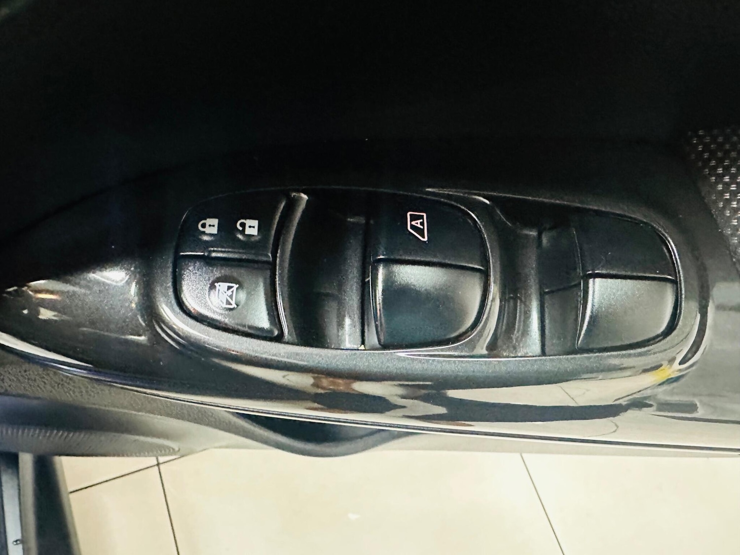 Used Nissan Juke 2016 for sale - 76780904: Photo 38