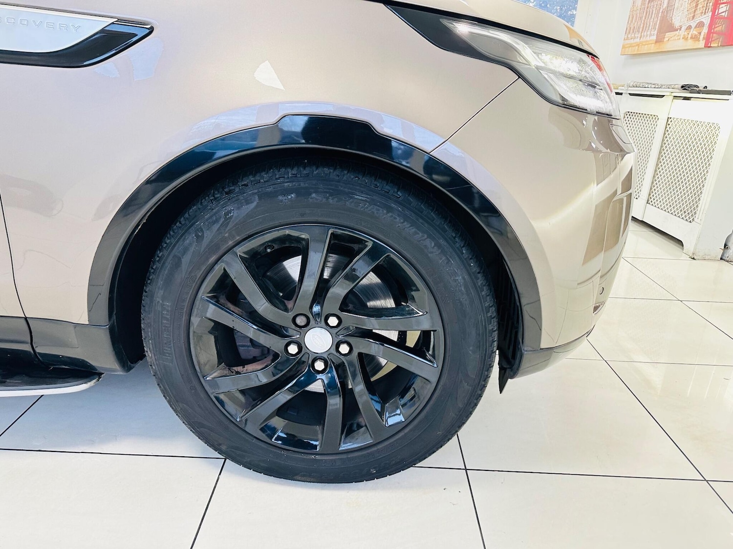 Used Land Rover Discovery 2017 for sale - 77016650: Photo 14