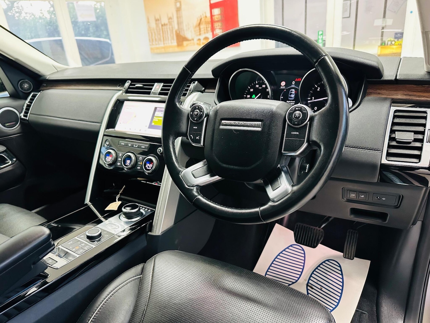 Used Land Rover Discovery 2017 for sale - 77016650: Photo 21