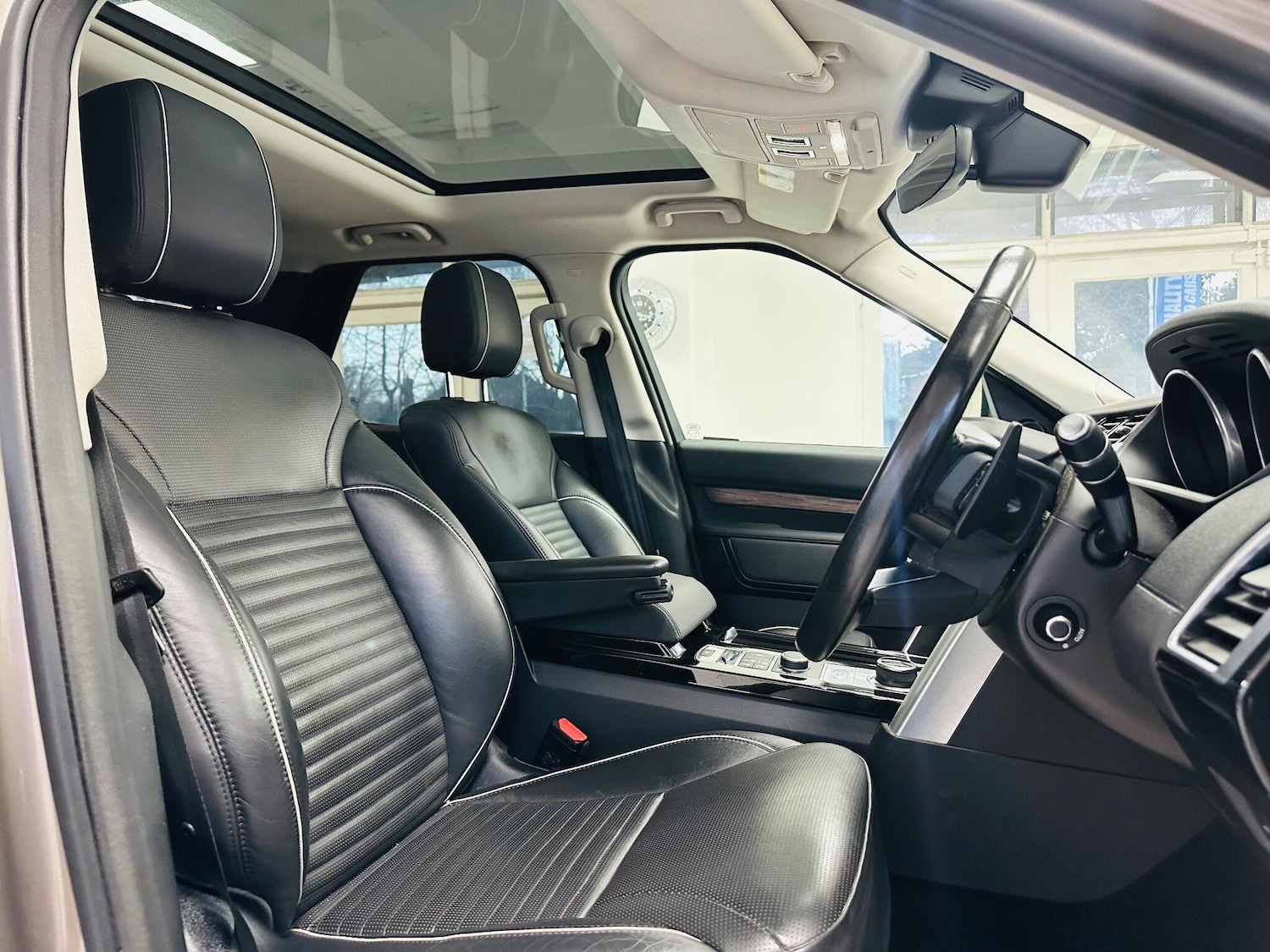 Used Land Rover Discovery 2017 for sale - 77016650: Photo 25