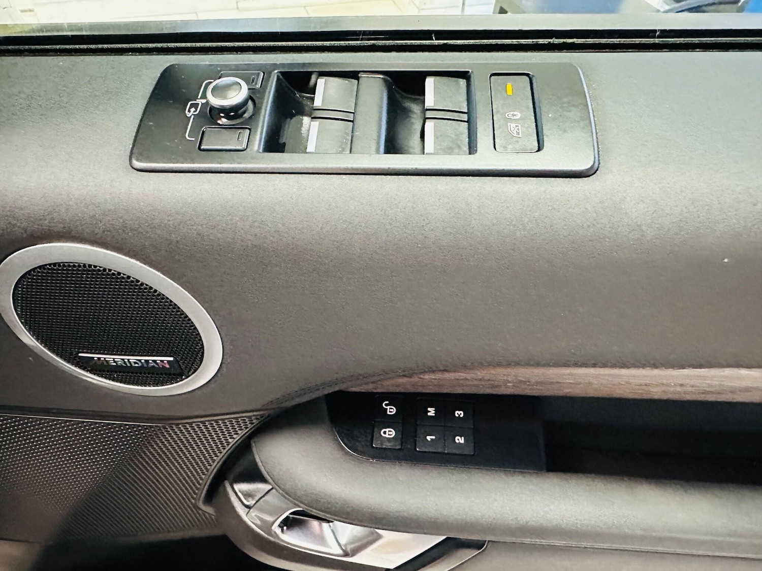 Used Land Rover Discovery 2017 for sale - 77016650: Photo 28