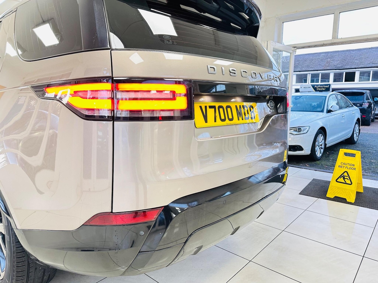 Used Land Rover Discovery 2017 for sale - 77016650: Photo 45