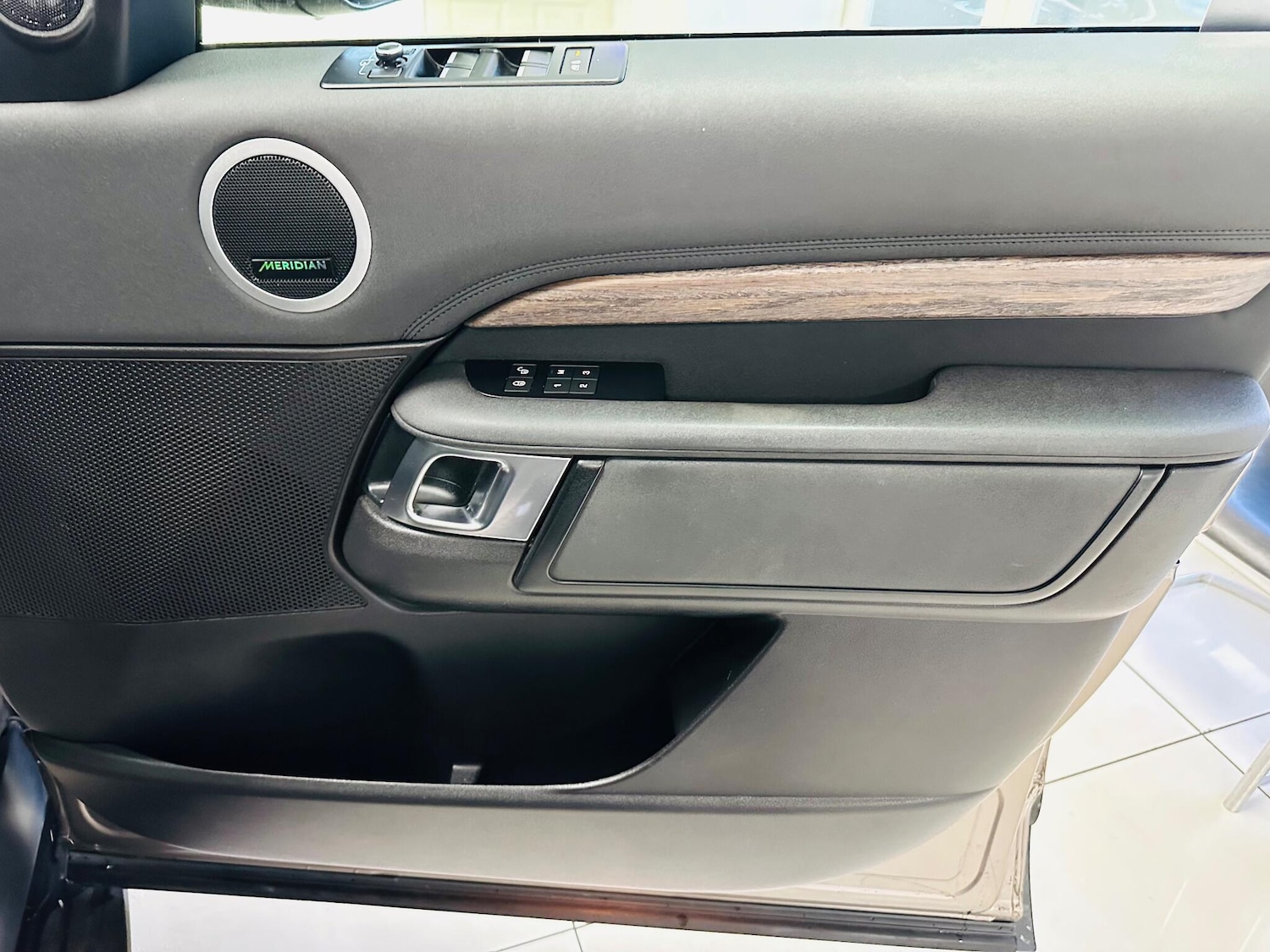 Used Land Rover Discovery 2017 for sale - 77016650: Photo 48