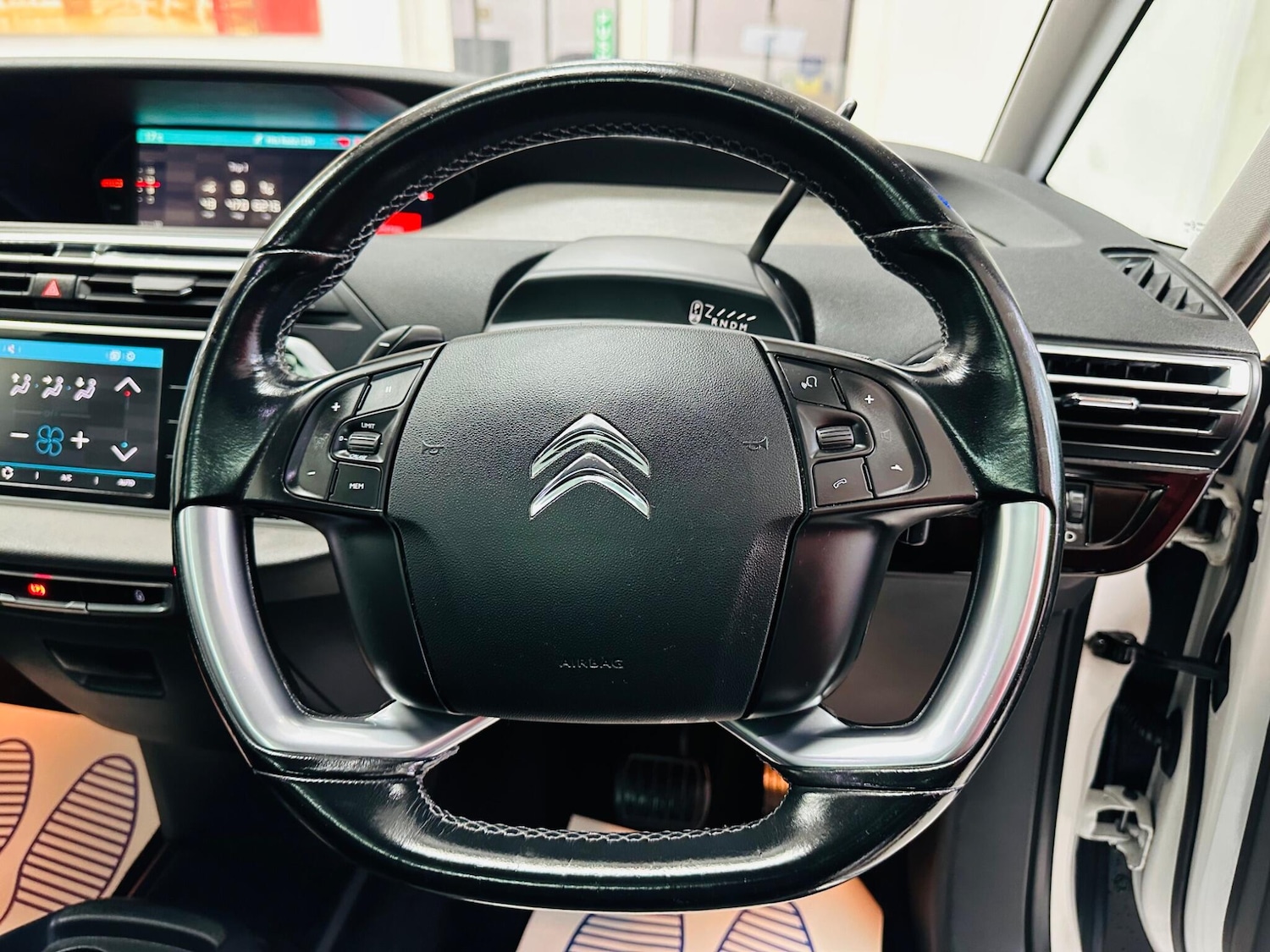 Used Citroen C4 Grand Picasso 2016 for sale - 76499386: Photo 5