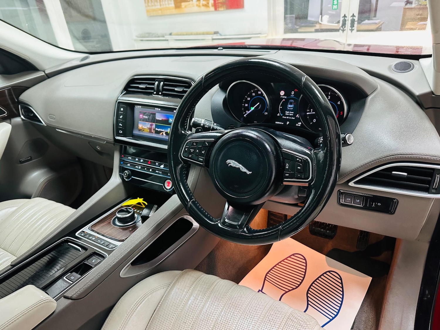 Used Jaguar F-Pace for sale - 76473710: Photo 11