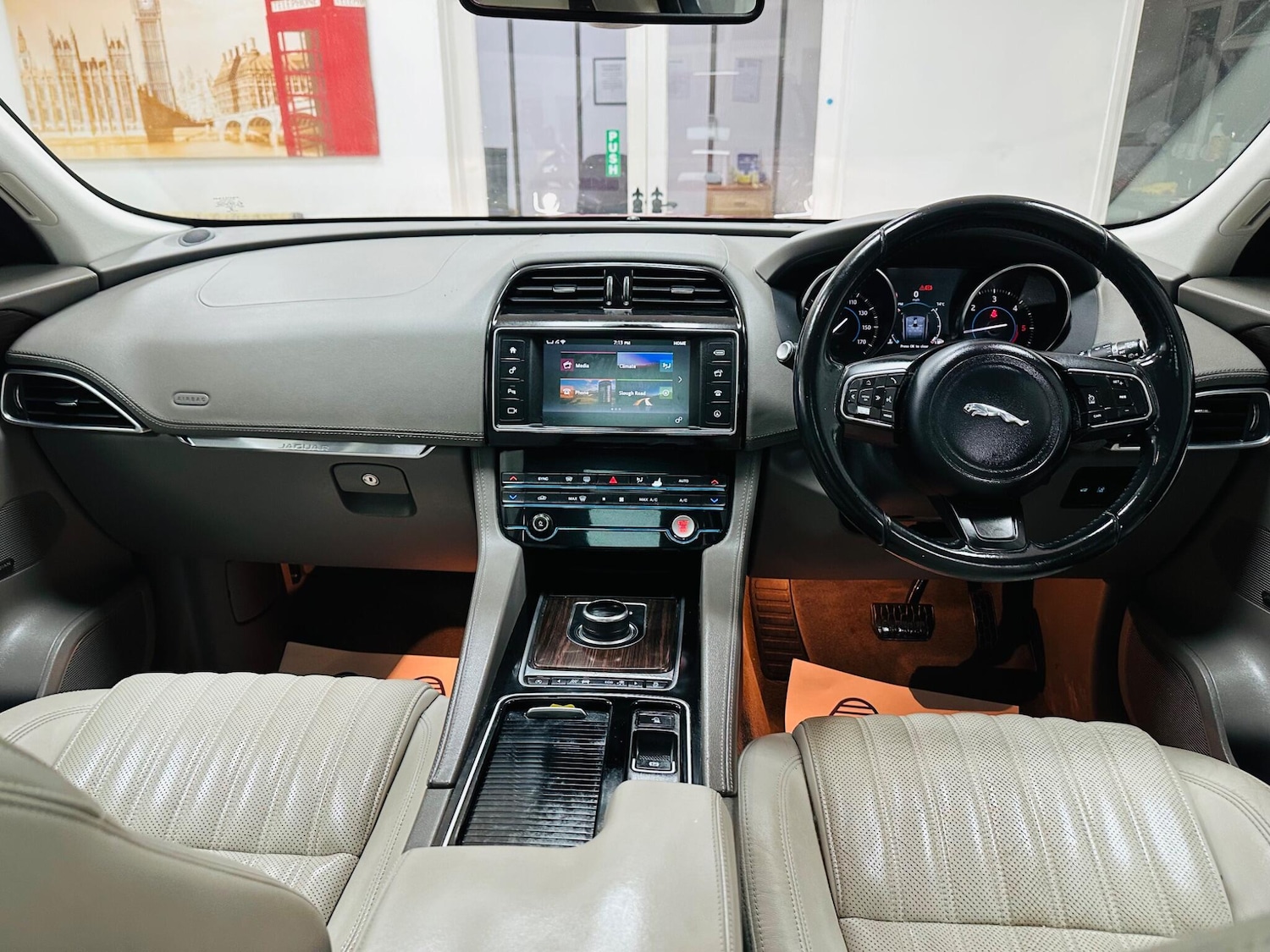 Used Jaguar F-Pace for sale - 76473710: Photo 17