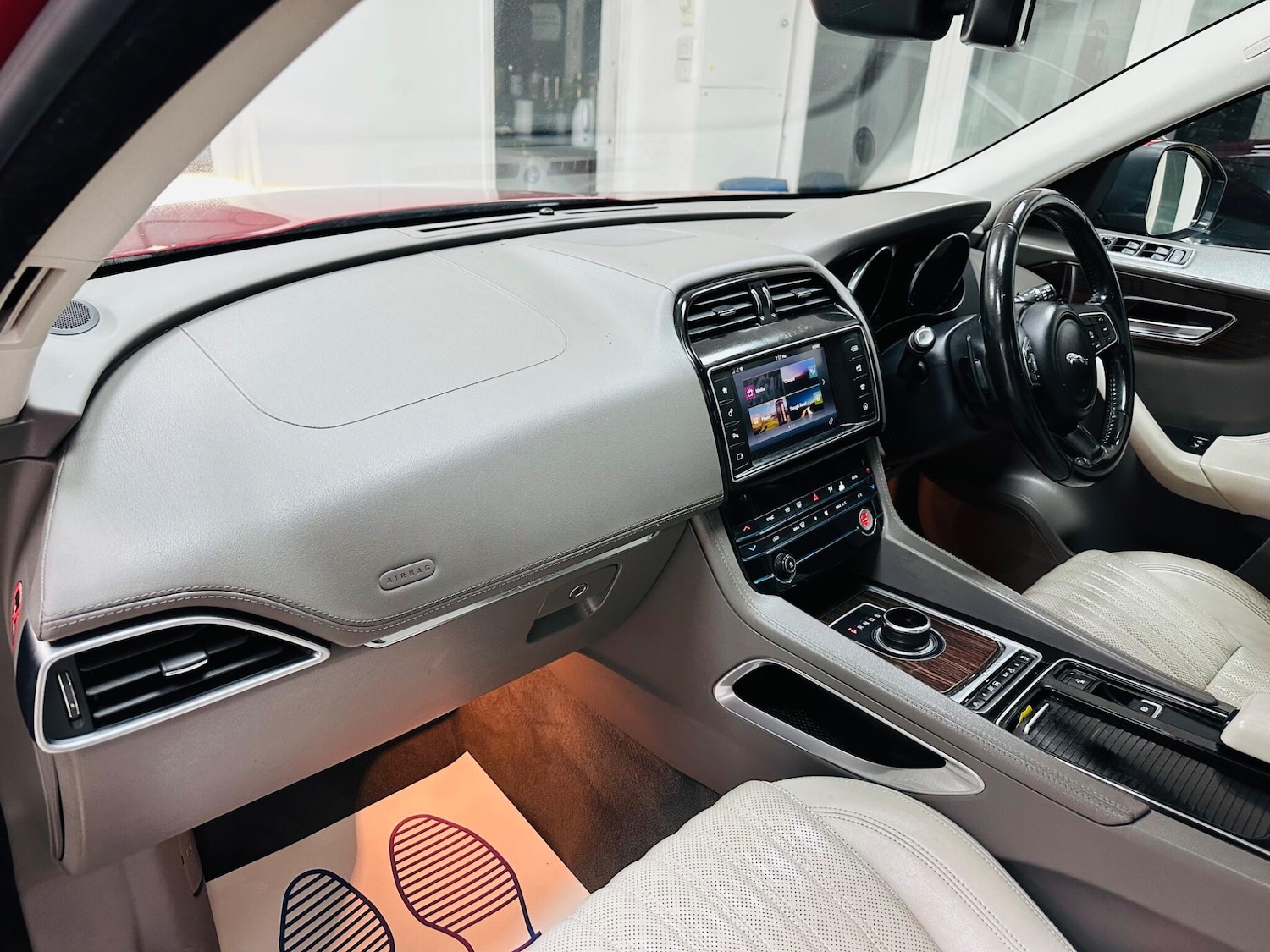 Used Jaguar F-Pace for sale - 76473710: Photo 25