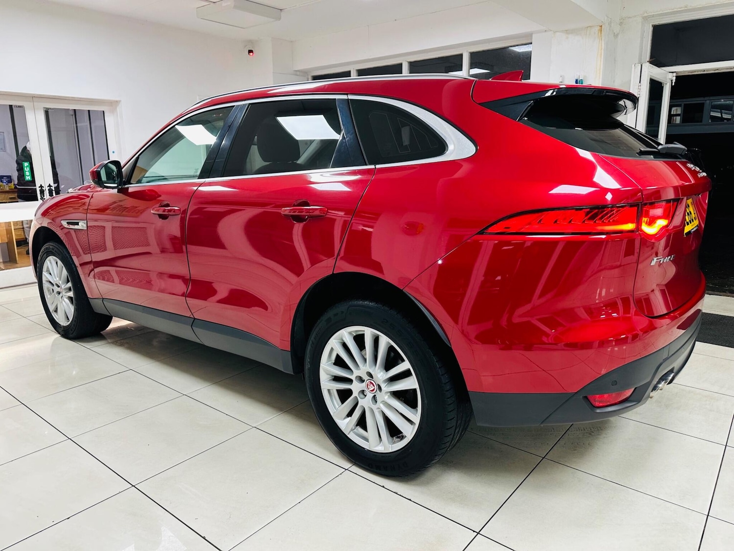 Used Jaguar F-Pace for sale - 76473710: Photo 26