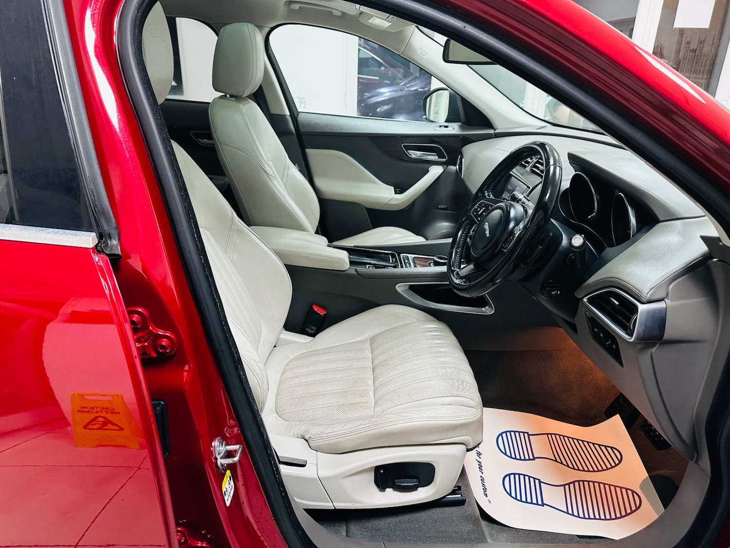 Used Jaguar F-Pace for sale - 76473710: Photo 31