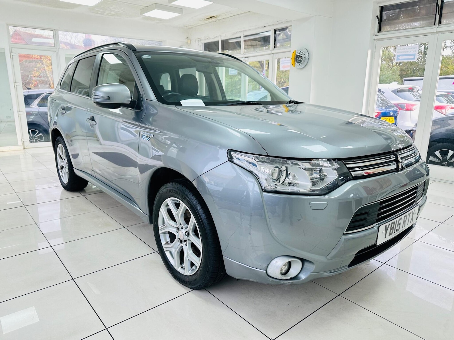 Used Mitsubishi Outlander 2015 for sale - 76423026: Photo 1