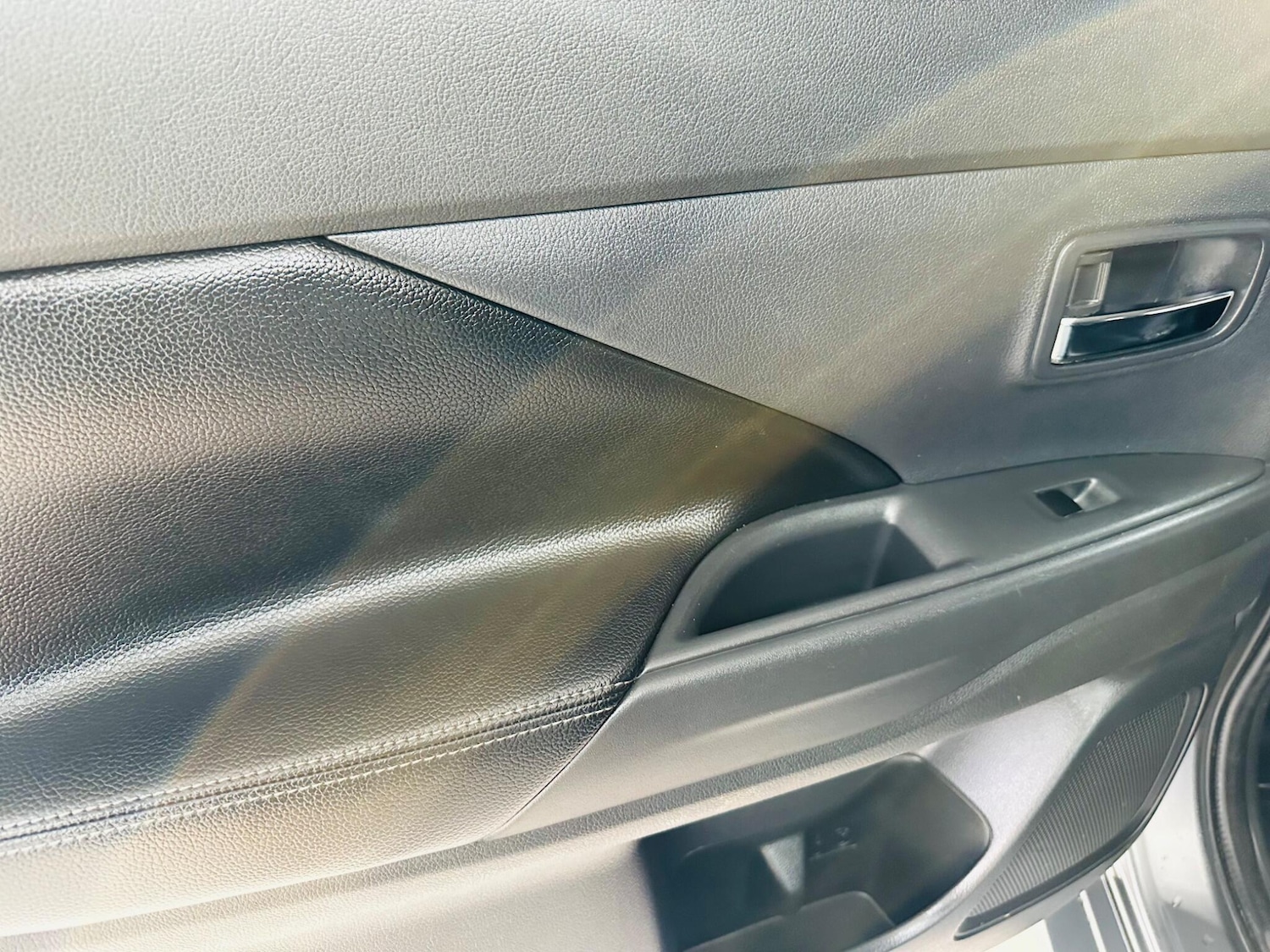 Used Mitsubishi Outlander 2015 for sale - 76423026: Photo 43