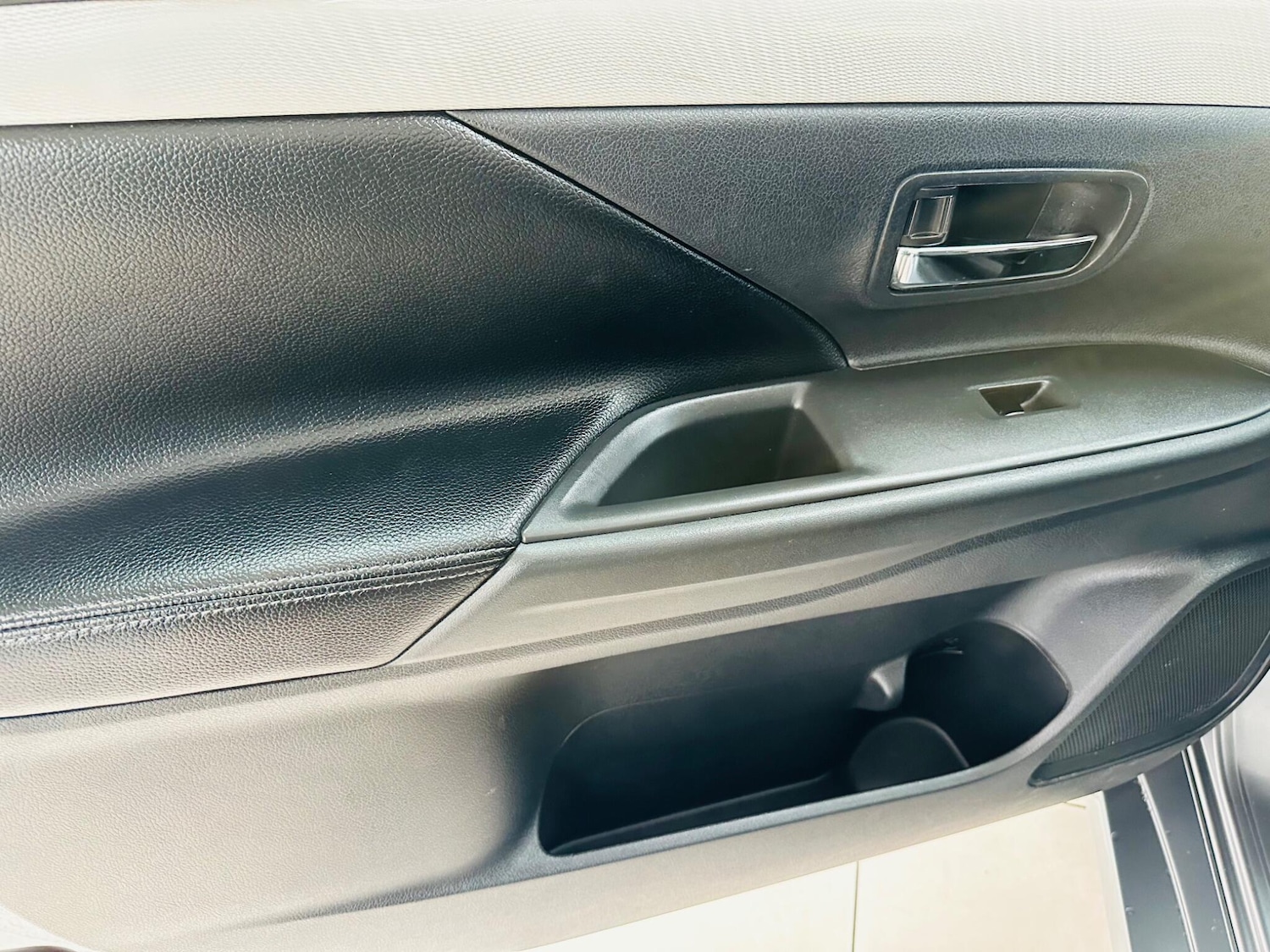 Used Mitsubishi Outlander 2015 for sale - 76423026: Photo 47