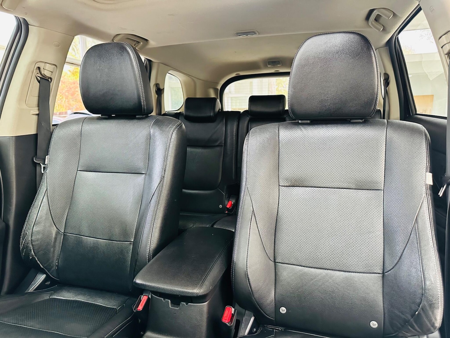 Used Mitsubishi Outlander 2015 for sale - 76423026: Photo 8