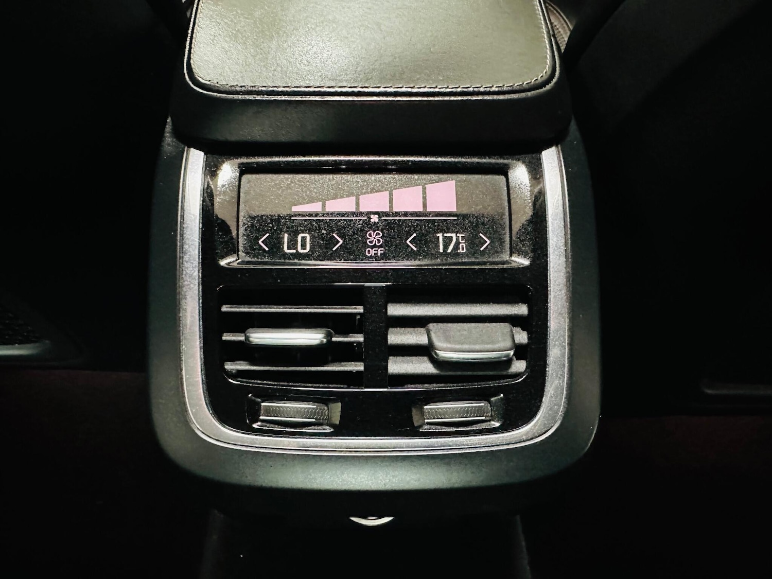 Used Volvo S90 2017 for sale - 76899261: Photo 20